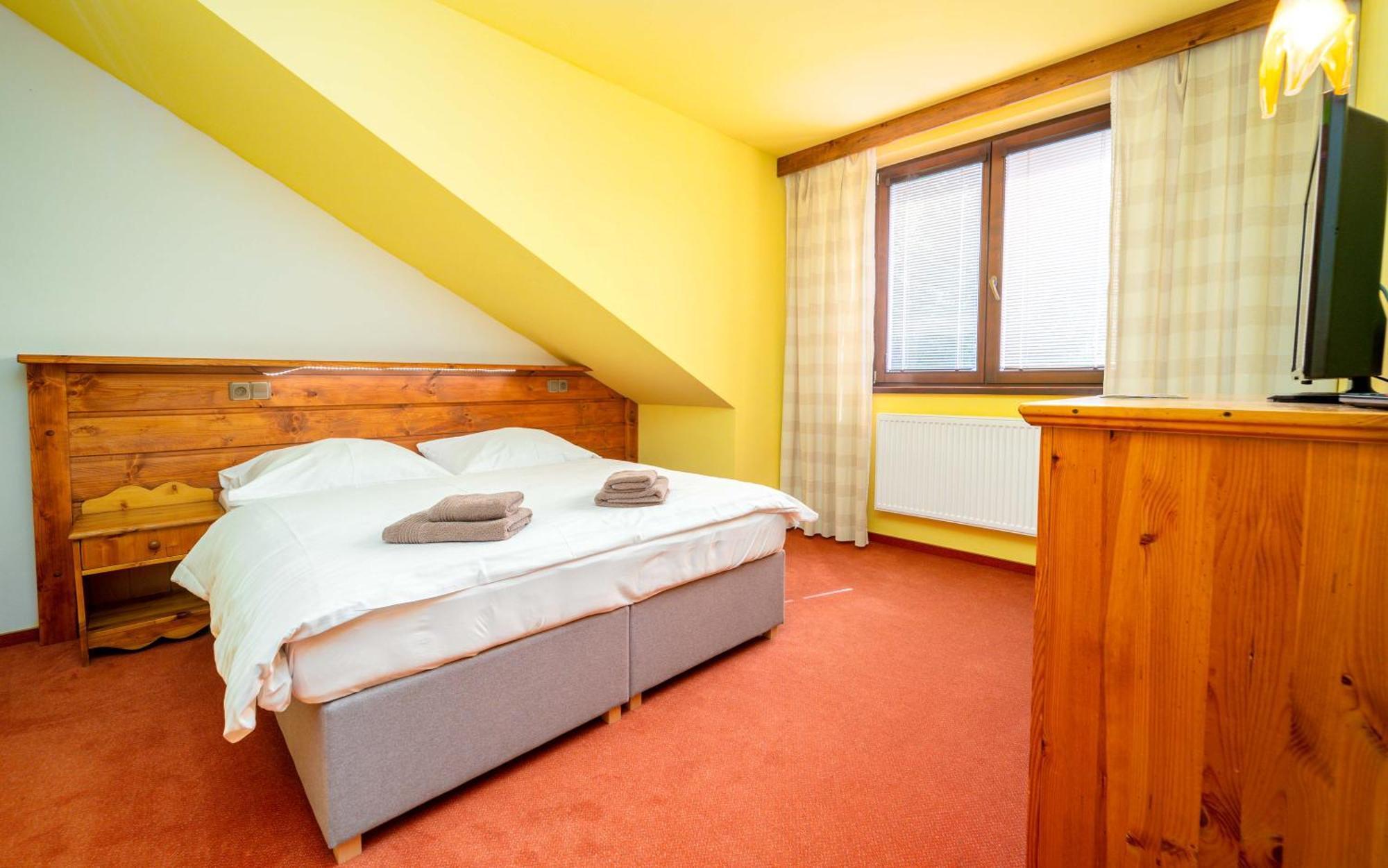 Hotel Ondras Z Beskyd Ostravice Esterno foto
